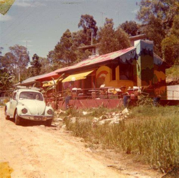 What happened to Coco's Restaurant?