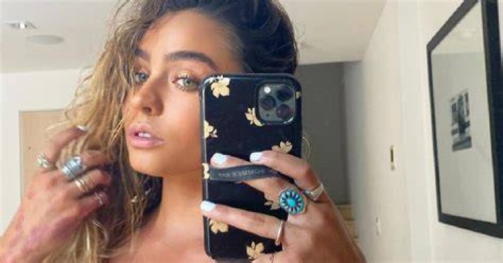Why is Sommer ray famous?